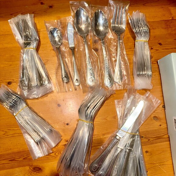 NEW - Lenox French Perle 65-Piece Flatware Set 18/10 Stainless Steel - Picture 4 of 6
